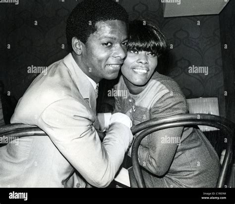 dionne warwick husband.